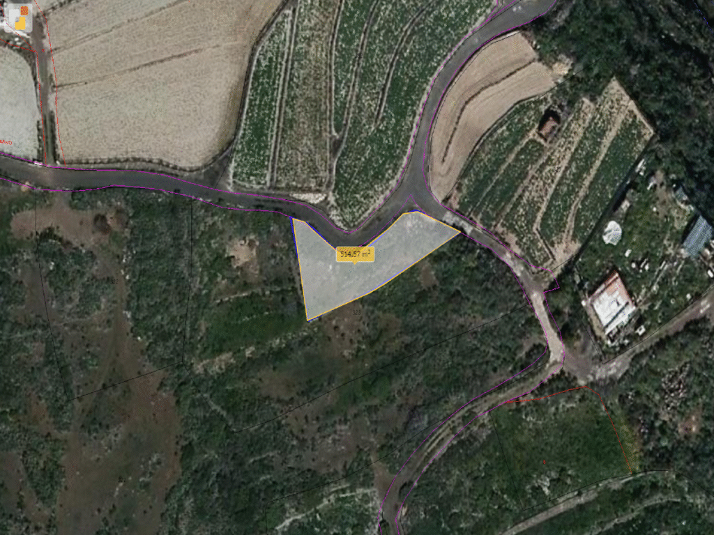 Foto parecla rustica 514m2 F01